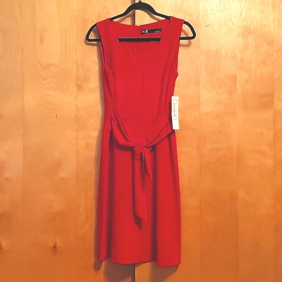 Leslie Fay Sleeveless Red Tie Waist Dress - Picture 8 of 8